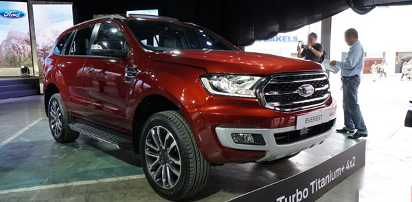 Ford Everest giảm giá sâu lập kỷ lục doanh số