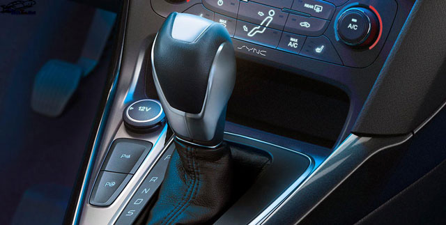 Bảng giá xe ô tô Ford Focus Hatchback mới cập nhật