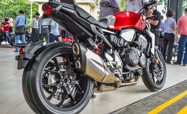 Đánh giá thông số kỹ thuật xe Honda CB1000R