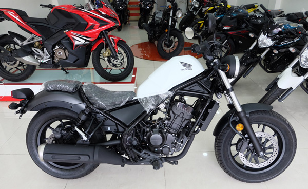 Honda Rebel 300 nhập ngoại giá 170 triệu chào sân Việt