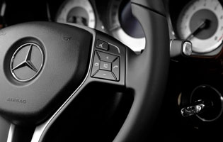 Bảng giá xe Mercedes GLK 250 AMG mới cập nhật