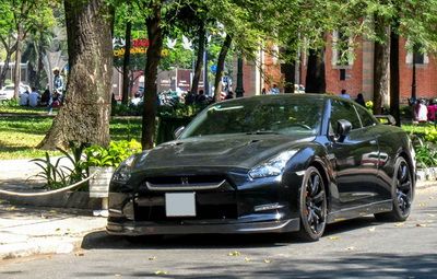 Nissan GTR độ từ đen sang trắng ở Sài Gòn
