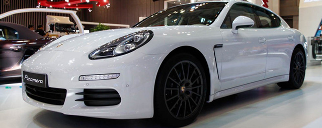 Bảng giá xe ô tô Panamera Manual của Porsche