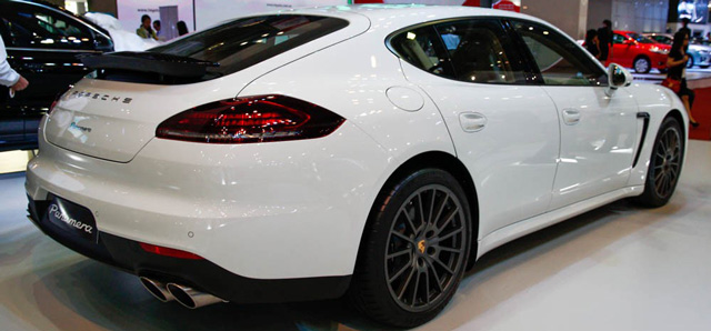 Bảng giá xe ô tô Panamera Manual của Porsche