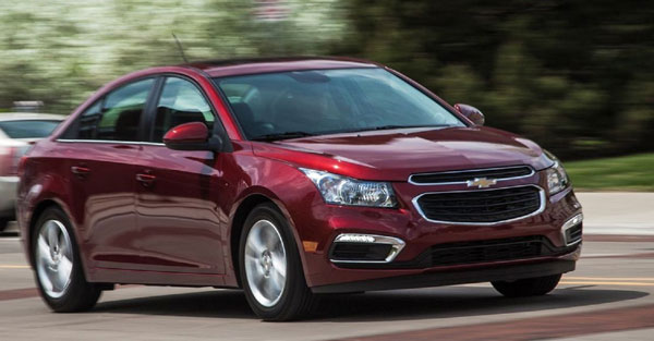 Ô tô mới 600 triệu đồng tốt nhất nên chọn mua xe nào?