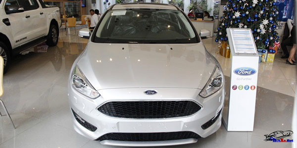Bảng giá xe ô tô Ford Focus Hatchback mới cập nhật
