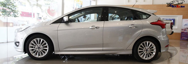 Bảng giá xe ô tô Ford Focus Hatchback mới cập nhật