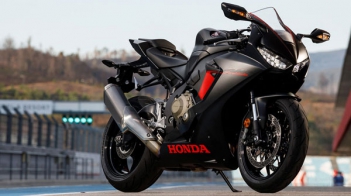 Đánh giá thông số kỹ thuật xe Honda CBR1000RR - Chơi Xe